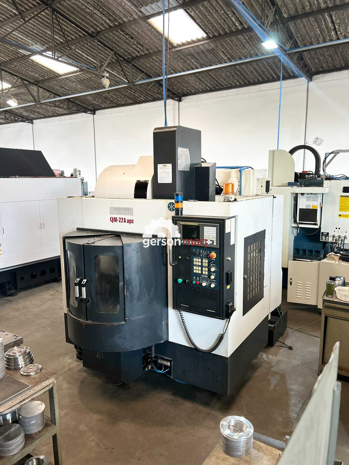 CENTRO DE USINAGEM DUPLO PALLET FEELER QM22A - APC ANO 2007